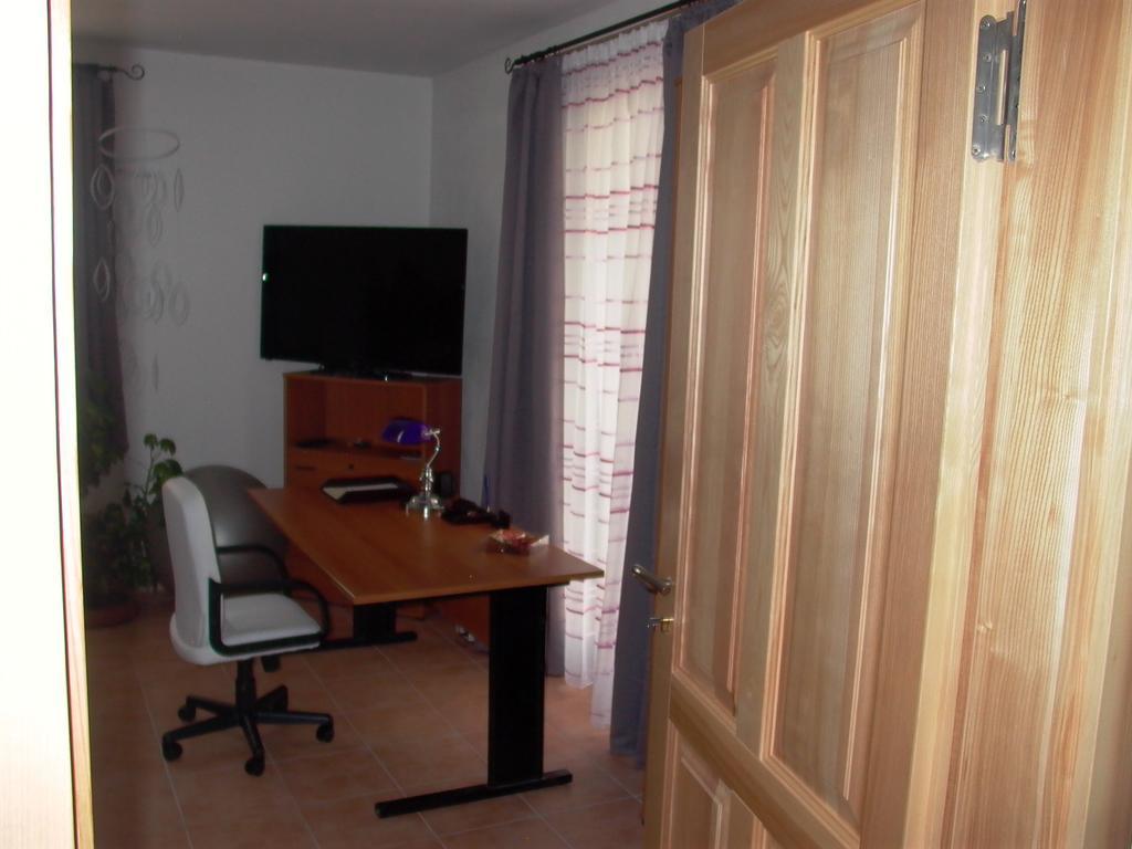 Gaestezimmer Ferienwohnung Villa Alexa, Mit Wallbox Woltersdorf  Bilik gambar