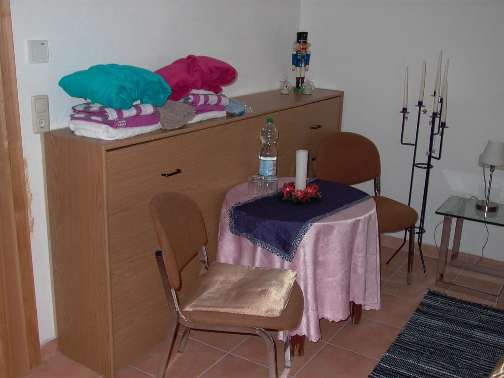 Gaestezimmer Ferienwohnung Villa Alexa, Mit Wallbox Woltersdorf  Luaran gambar