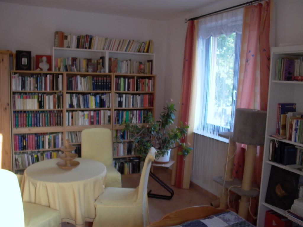 Gaestezimmer Ferienwohnung Villa Alexa, Mit Wallbox Woltersdorf  Bilik gambar