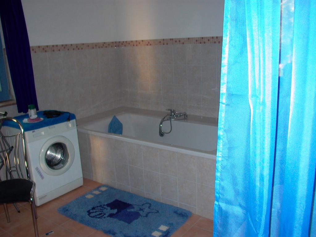 Gaestezimmer Ferienwohnung Villa Alexa, Mit Wallbox Woltersdorf  Luaran gambar